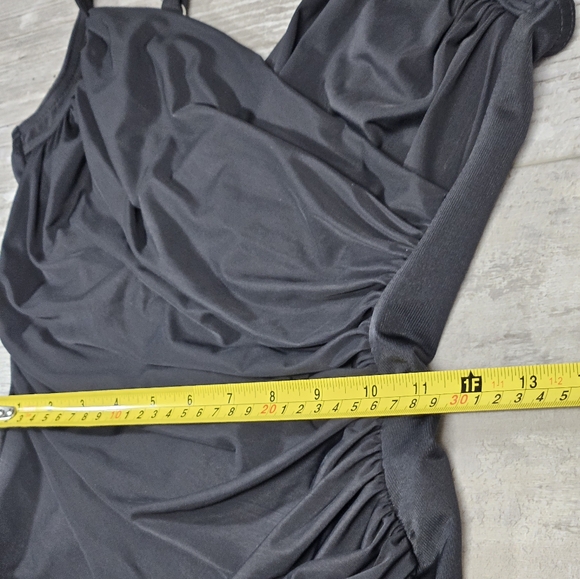 Miraclesuit Black Swimsuit Size 10 One Piece Ruched Underwire Bra Slimming - Picture 4 of 16